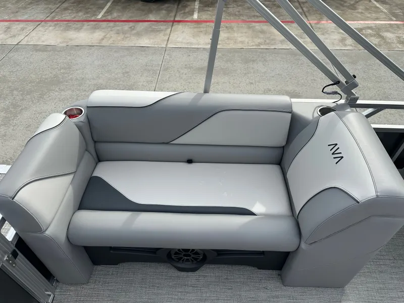 Slide: The Image of Avalon Venture Quad Lounge - 21' 2025 - 29