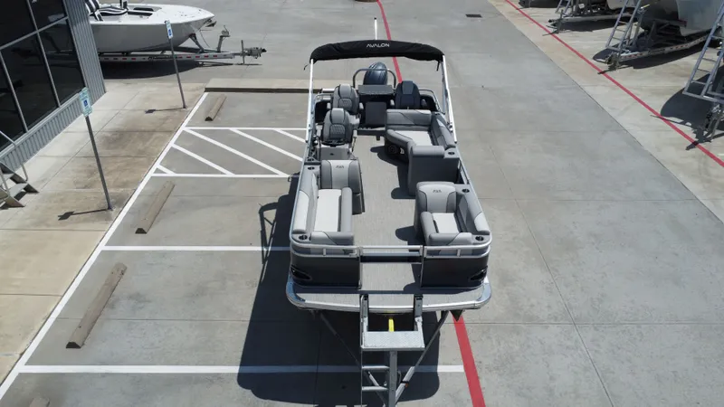 Slide: The Image of Avalon Venture Rear Fish - 21' 2026 - 14