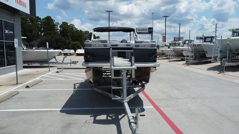 Slide: The Image of Avalon Venture Rear Fish - 21' 2026 - 8