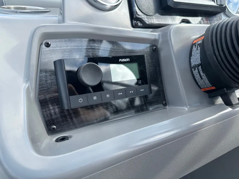 Slide: The Image of Avalon VNT RF21T 2026 - 22