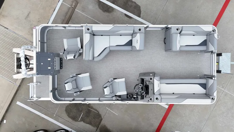 Slide: The Image of Avalon Venture Rear Fish - 21' 2025 - 1