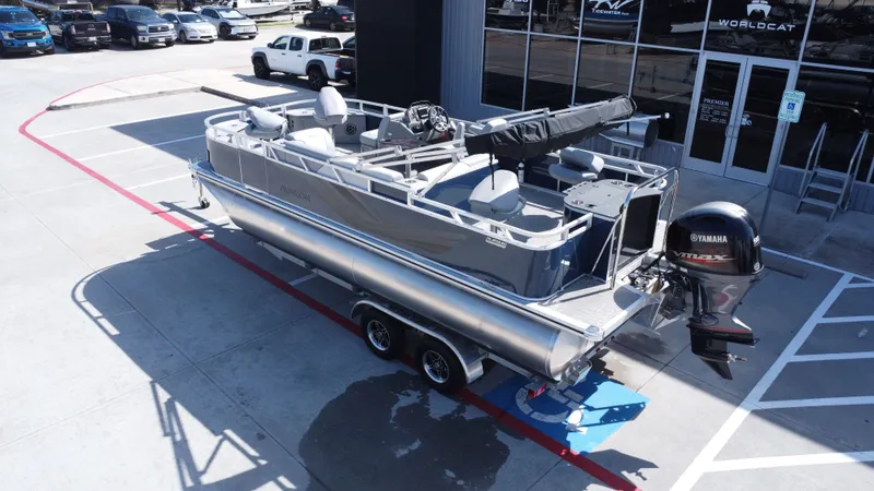 Slide: The Image of Avalon Venture 85 Rear Fish - 21' 2025 - 16