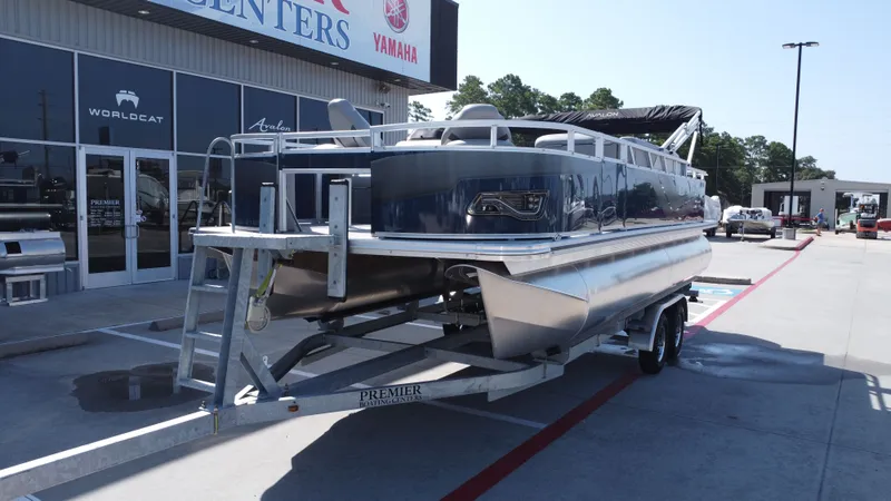 Slide: The Image of Avalon Venture 85 Rear Fish - 21' 2025 - 8
