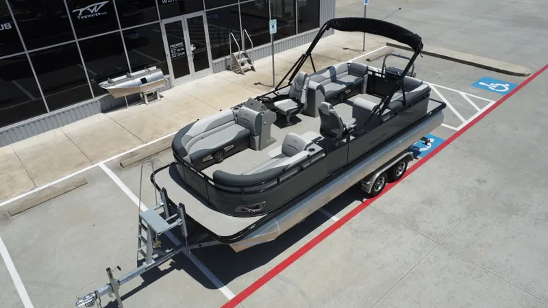 Slide: The Image of Avalon VNT85 QL23T 2025 - 15