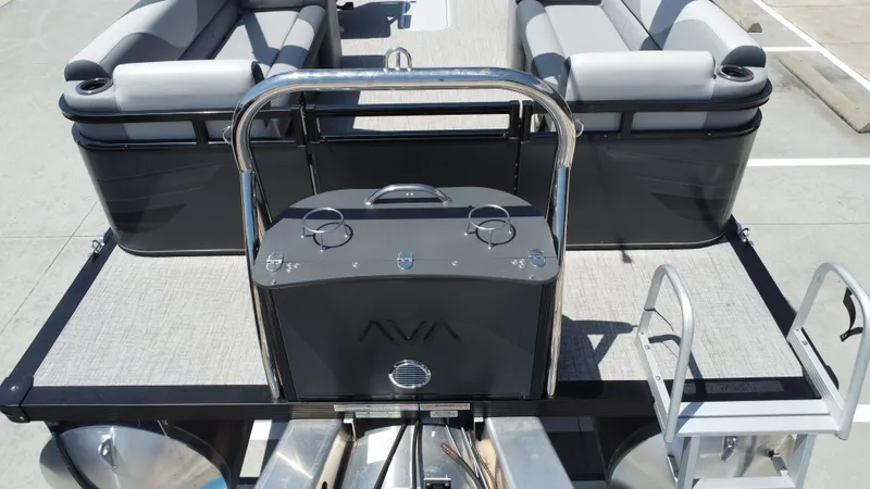 Slide: The Image of Avalon VNT85 QL23T 2025 - 33