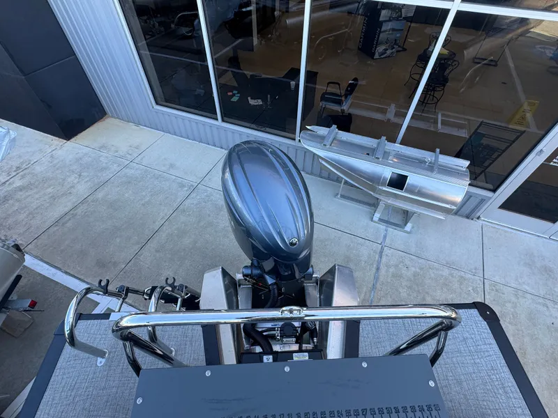 Slide: The Image of Avalon Venture 85 Rear Fish - 23' 2025 - 10