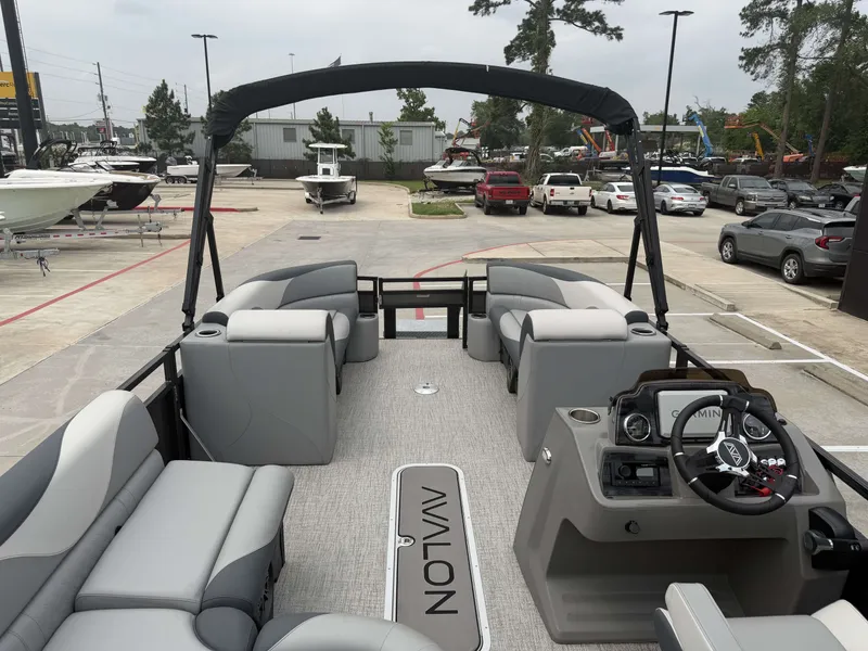 Slide: The Image of Avalon Venture 85 Rear Fish - 23' 2025 - 21