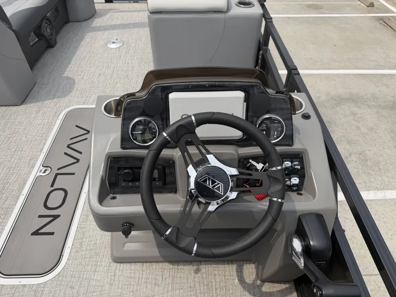 Slide: The Image of Avalon Venture 85 Rear Fish - 23' 2025 - 22