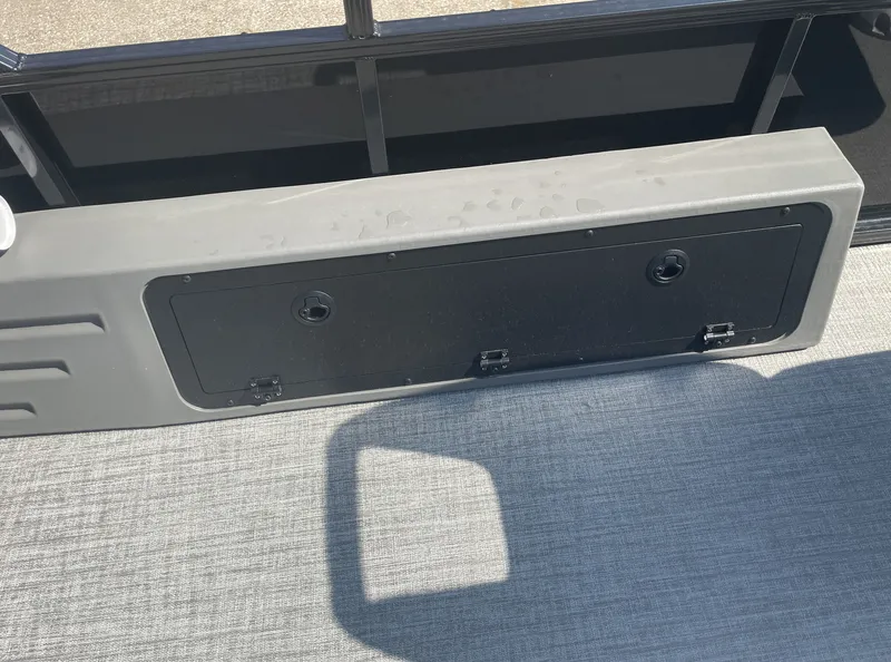 Slide: The Image of Avalon Venture 85 Quad Fish - 23' 2025 - 23