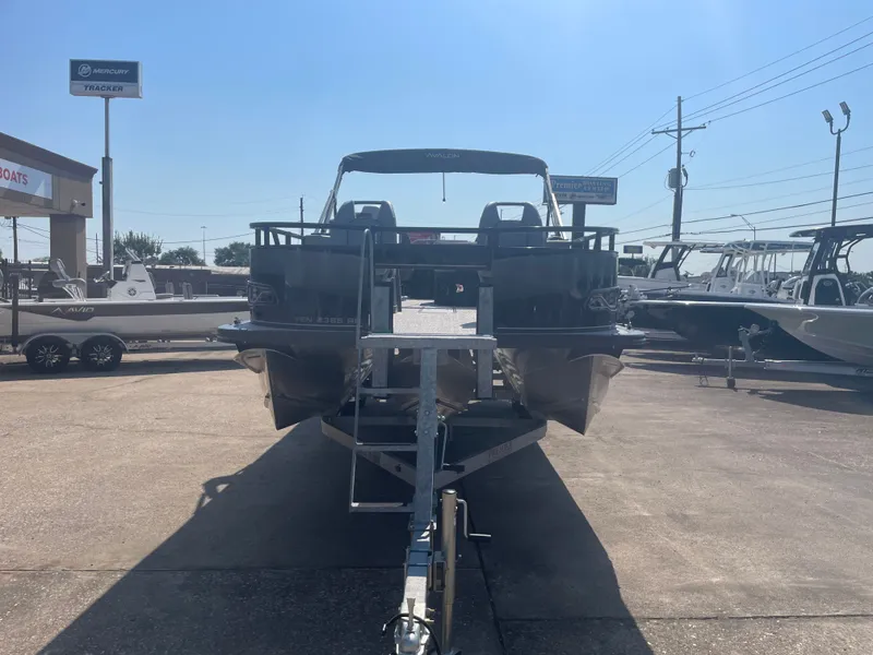 Slide: The Image of Avalon Venture 85 Quad Fish - 23' 2025 - 5