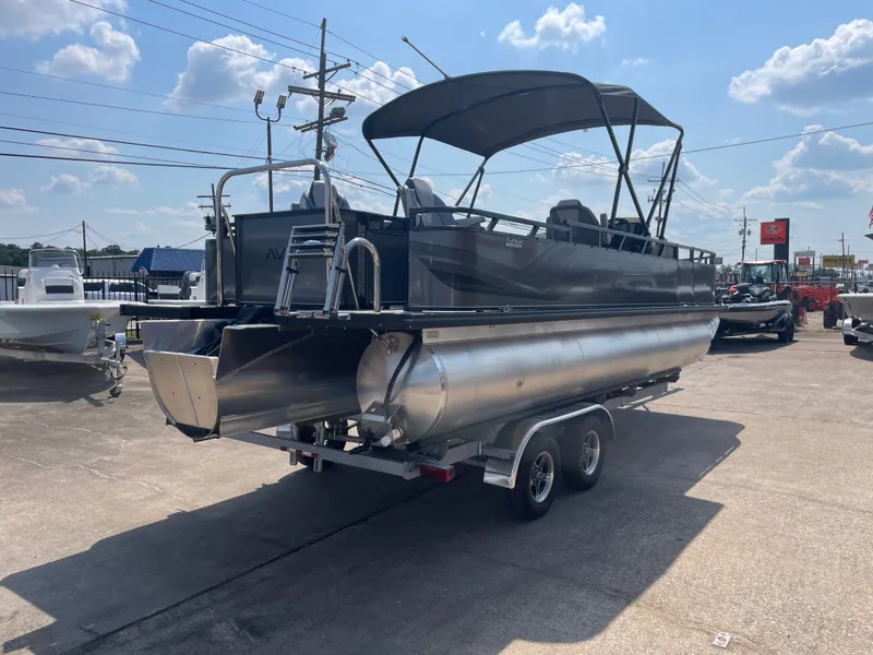 Slide: The Image of Avalon Venture 85 Rear Fish - 23' 2025 - 7