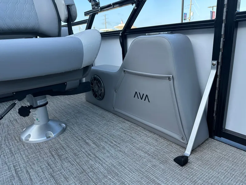 Slide: The Image of Avalon VNT85 VRB23T 2025 - 24