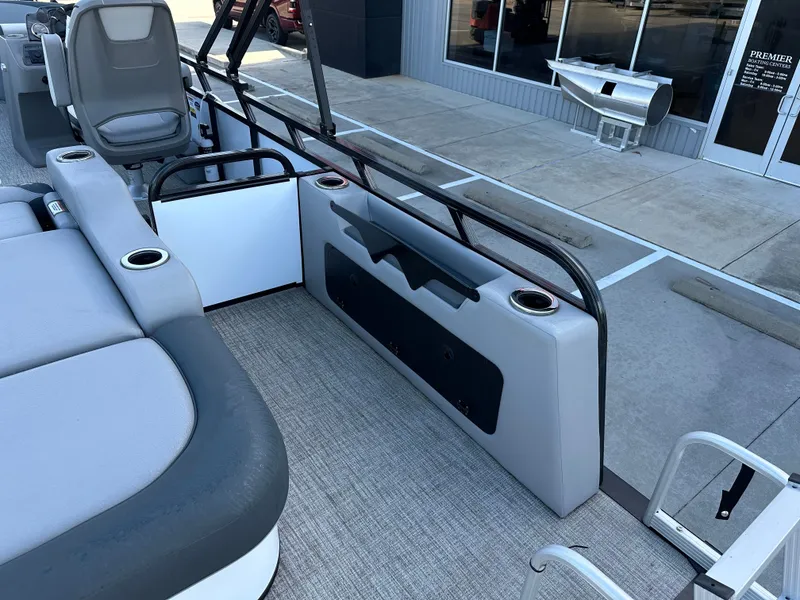 Slide: The Image of Avalon VNT85 VRB23T 2025 - 29