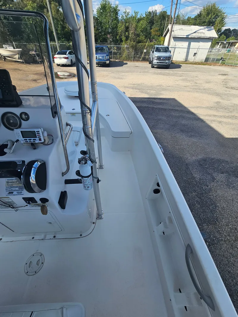 Slide: The Image of Bayliner Element F21 2018 - 13