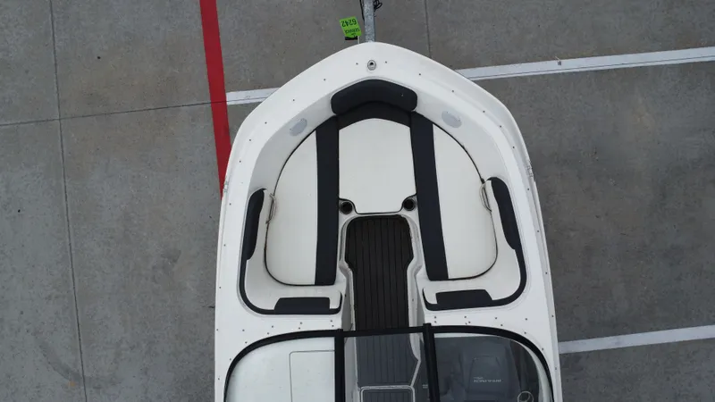 Slide: The Image of Bayliner VR6 2021 - 21