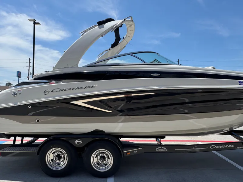 Slide: The Image of Crownline Boats 265 SS 2020 - 11