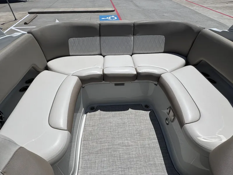 Slide: The Image of Crownline Boats 265 SS 2020 - 31