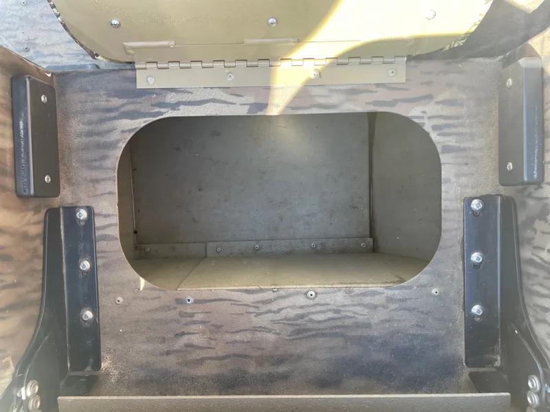 Slide: The Image of G3 Bay 18 DLX 2017 - 13