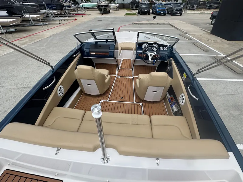 Slide: The Image of Glastron GT 180 2016 - 12