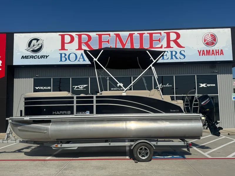 Slide: The Image of Harris Cruiser 210 2023 - 27