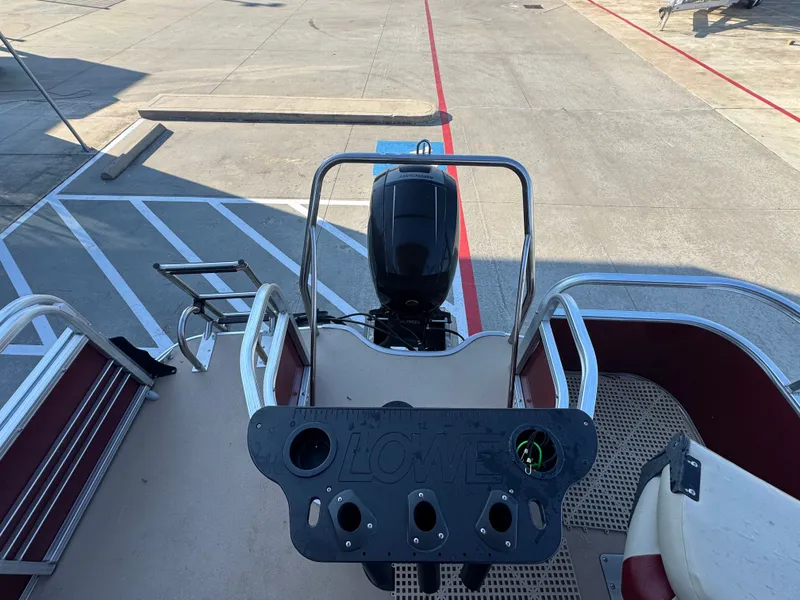 Slide: The Image of Lowe SF 214 Sport Fish 2015 - 15