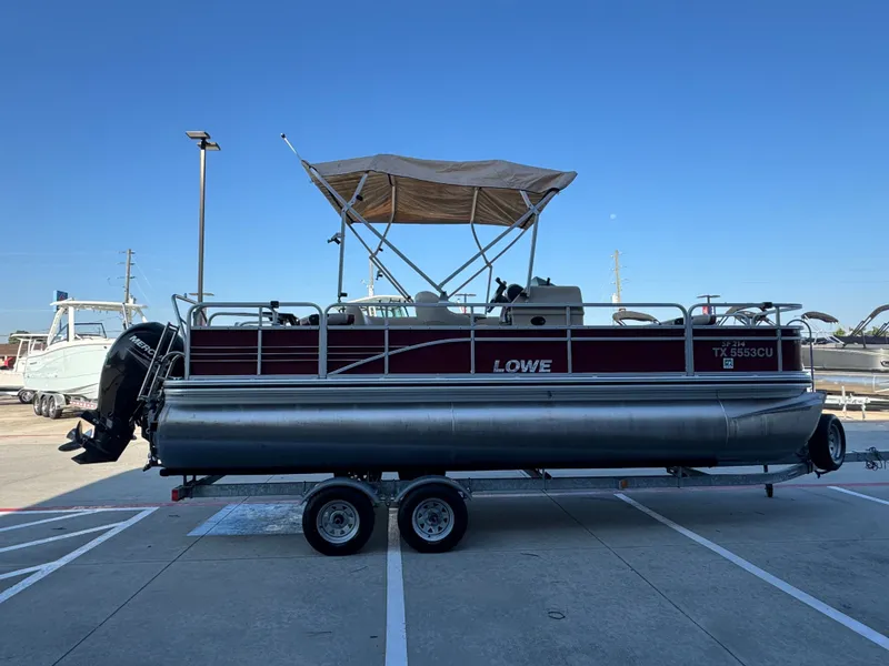 Slide: The Image of Lowe SF 214 Sport Fish 2015 - 23