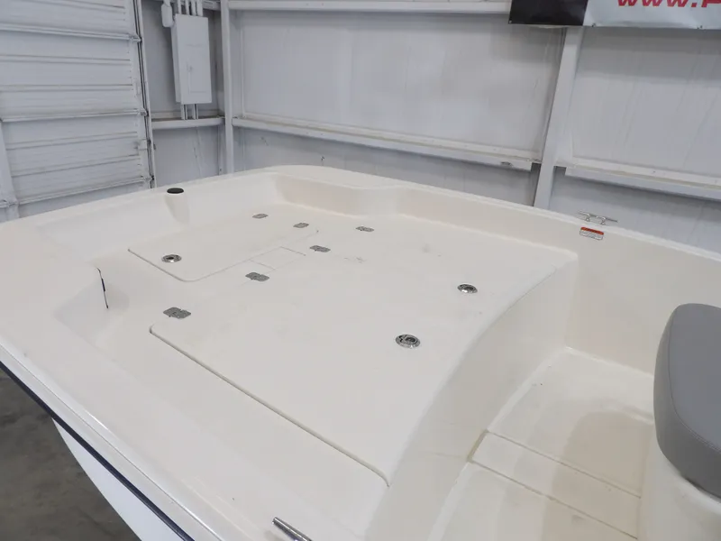 Slide: The Image of Mako Pro Skiff 15 CC 2022 - 8