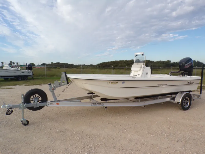 Slide: The Image of Mako Pro Skiff 19 CC 2017 - 3