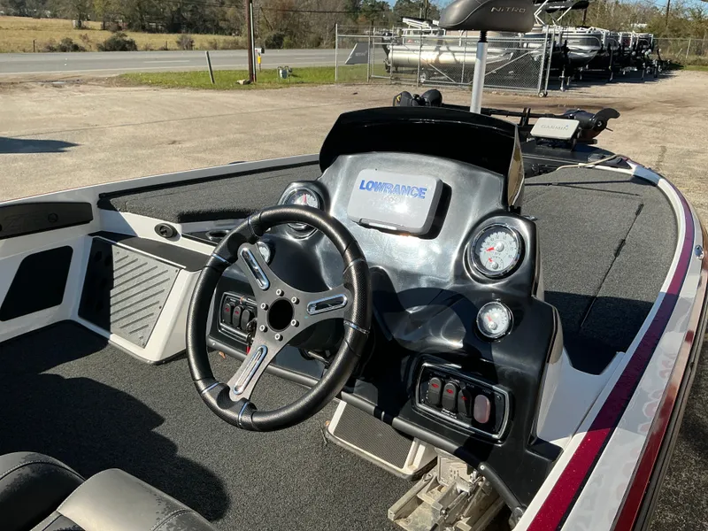 Slide: The Image of Nitro Z18 2019 - 12