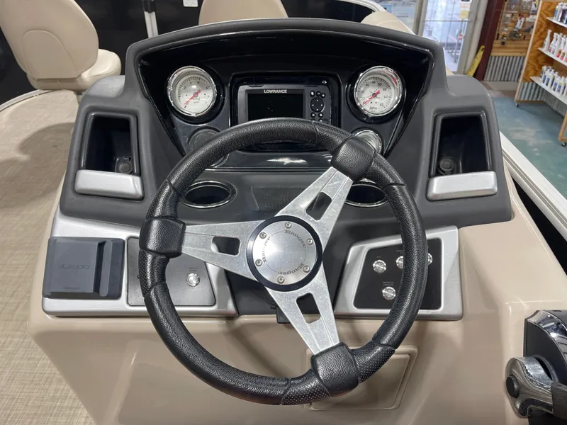 Slide: The Image of Ranger RP200F 2017 - 25