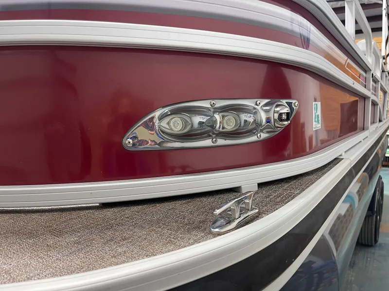 Slide: The Image of Ranger RP220FC 2021 - 32