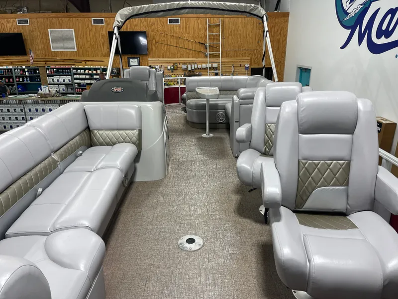 Slide: The Image of Ranger RP220FC 2021 - 7