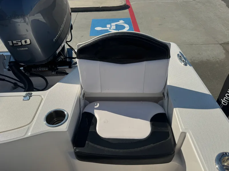 Slide: The Image of Robalo 206 Cayman 2019 - 21