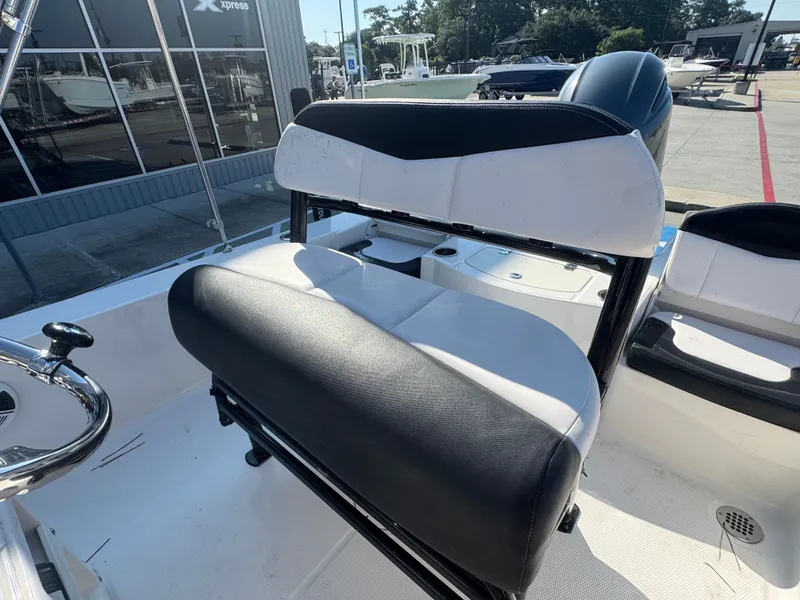 Slide: The Image of Robalo 206 Cayman 2019 - 22
