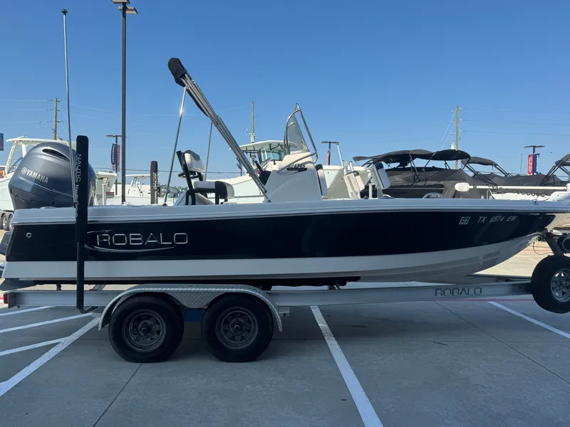 Slide: The Image of Robalo 206 Cayman 2019 - 9