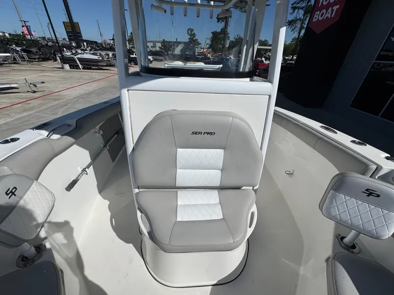 Slide: The Image of Sea Pro 259 Center Console 2019 - 21