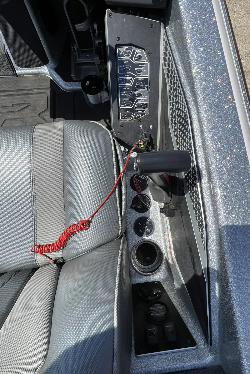 Slide: The Image of Skeeter ZXR21 2023 - 16