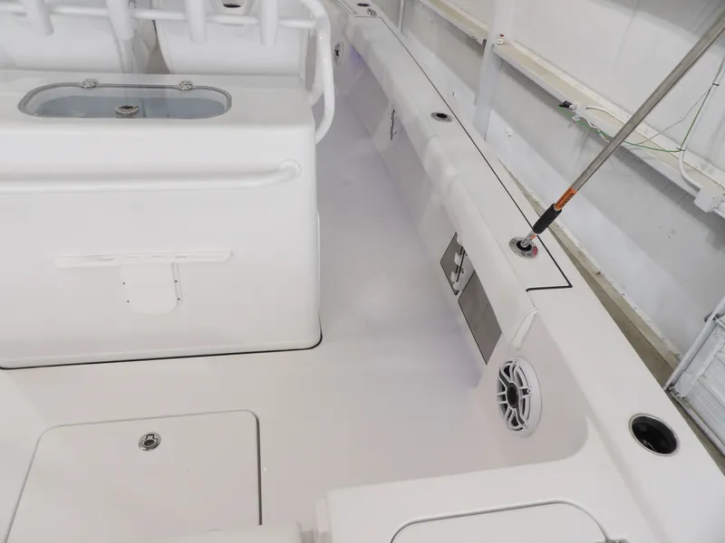 Slide: The Image of Sportsman Masters 267 Bay Boat 2021 - 32