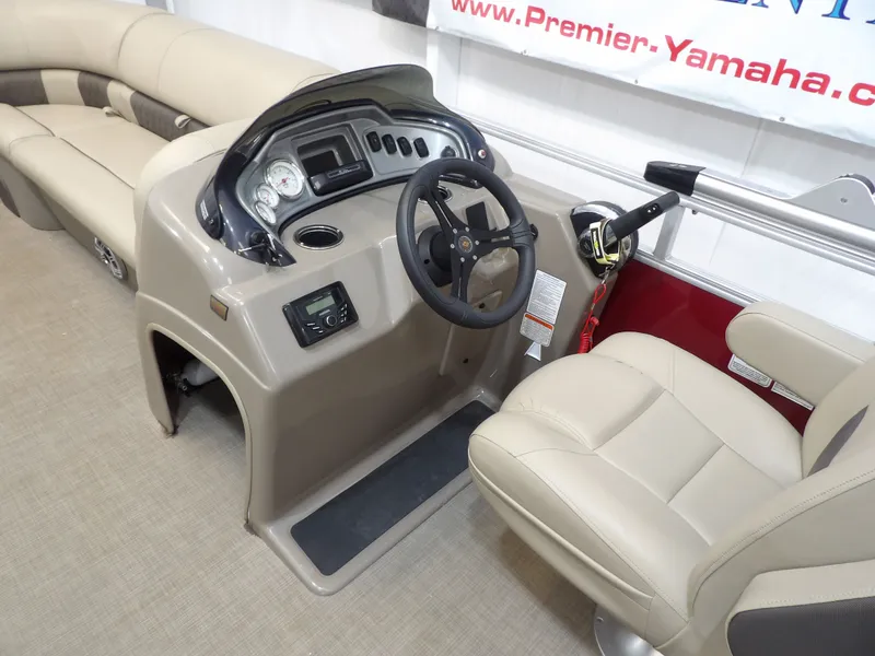 Slide: The Image of Sun Tracker Party Barge 20 DLX 2023 - 15