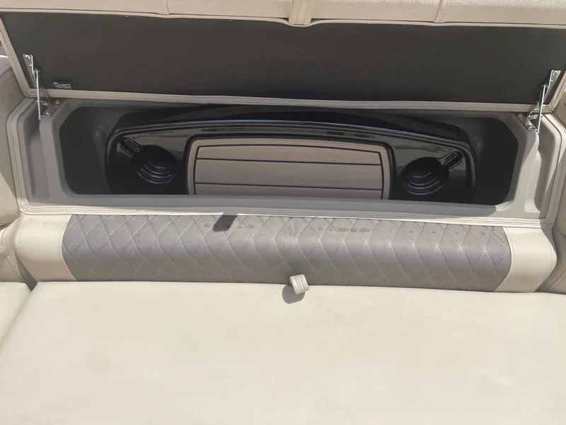 Slide: The Image of Sun Tracker SportFish 20 DLX 2024 - 16