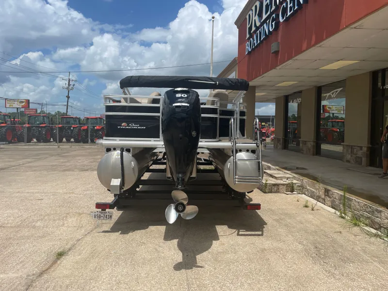 Slide: The Image of Sun Tracker SportFish 20 DLX 2024 - 8