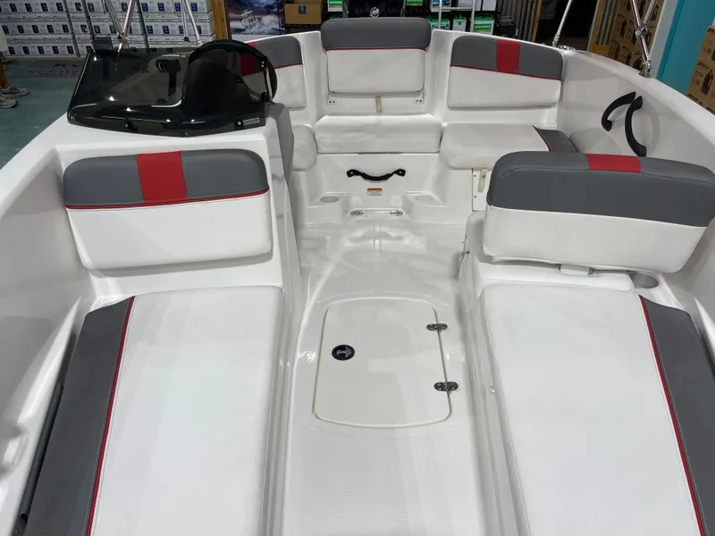 Slide: The Image of Tahoe T16 2020 - 7