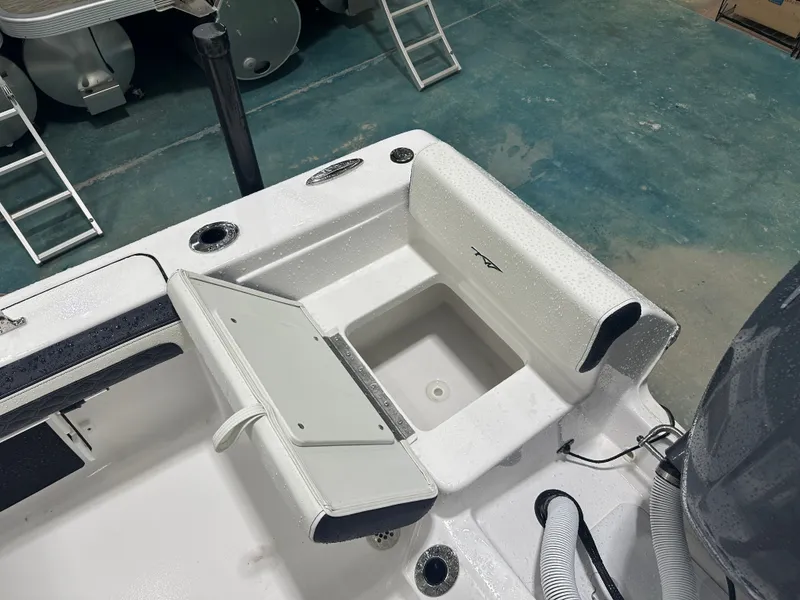 Slide: The Image of Tidewater 198 CC Adventure 2025 - 31