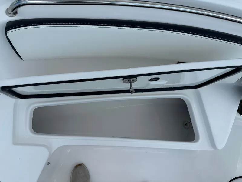 Slide: The Image of Tidewater 198 CC Adventure 2026 - 27