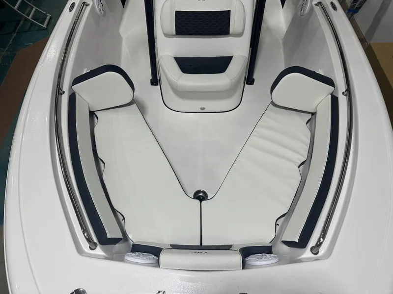 Slide: The Image of Tidewater 210 CC Adventure 2025 - 36