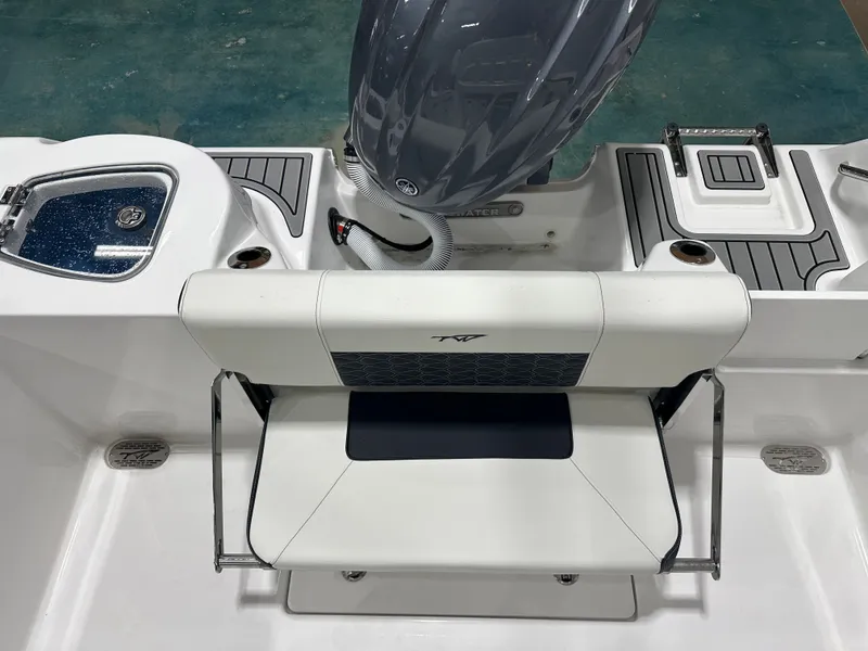 Slide: The Image of Tidewater 210 CC Adventure 2025 - 18