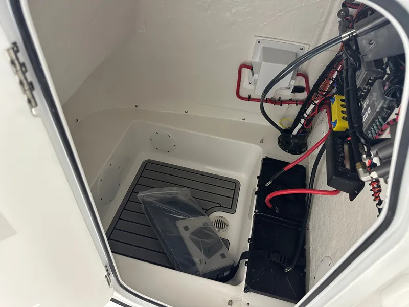 Slide: The Image of Tidewater 210 CC Adventure 2025 - 34