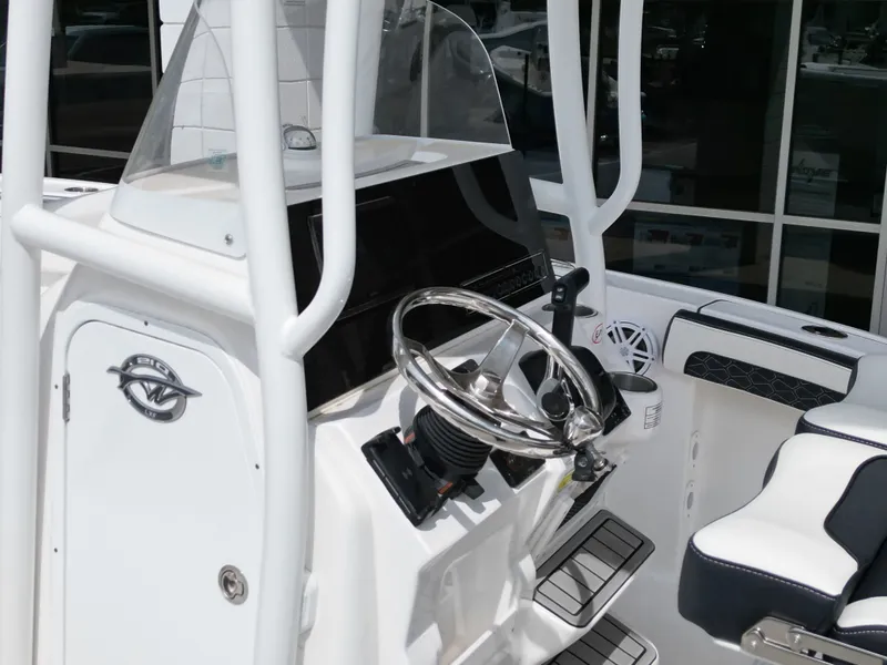 Slide: The Image of Tidewater 210 LXF 2025 - 17