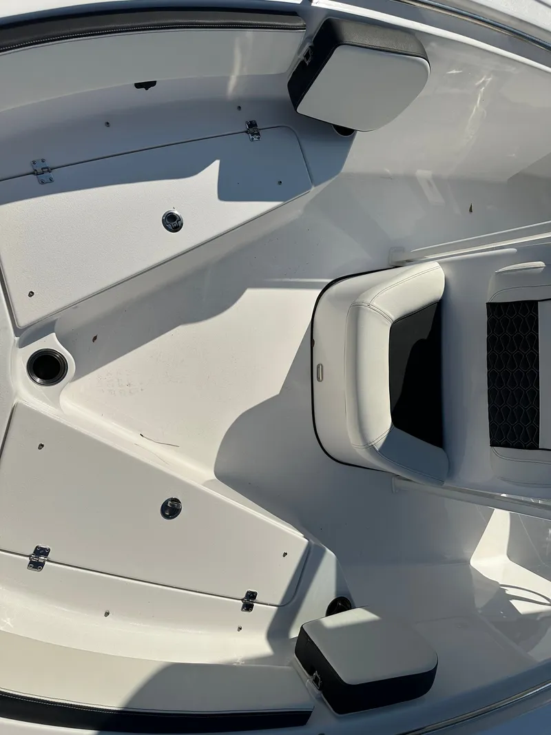 Slide: The Image of Tidewater 210 LXF 2026 - 29