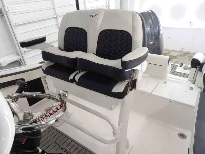 Slide: The Image of Tidewater 210 LXF 2025 - 14